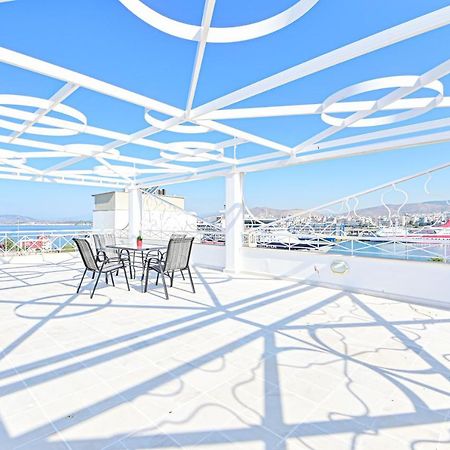Charming Apartment With A Sea View Terrace Piraeus Bagian luar foto