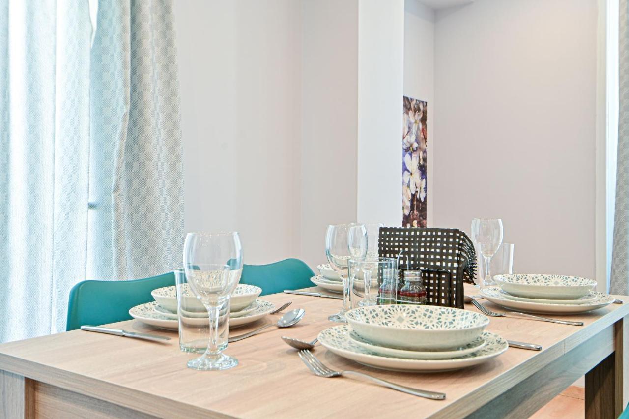 Charming Apartment With A Sea View Terrace Piraeus Bagian luar foto