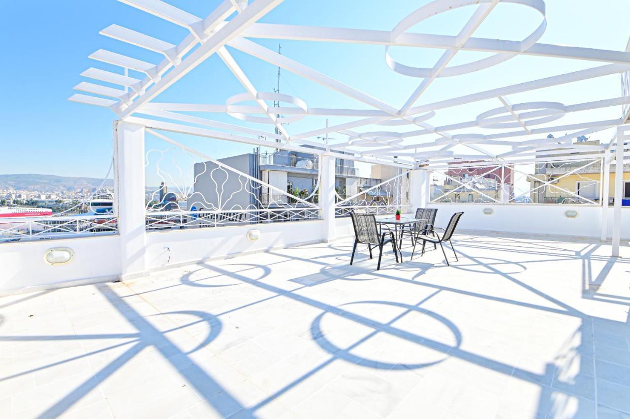 Charming Apartment With A Sea View Terrace Piraeus Bagian luar foto