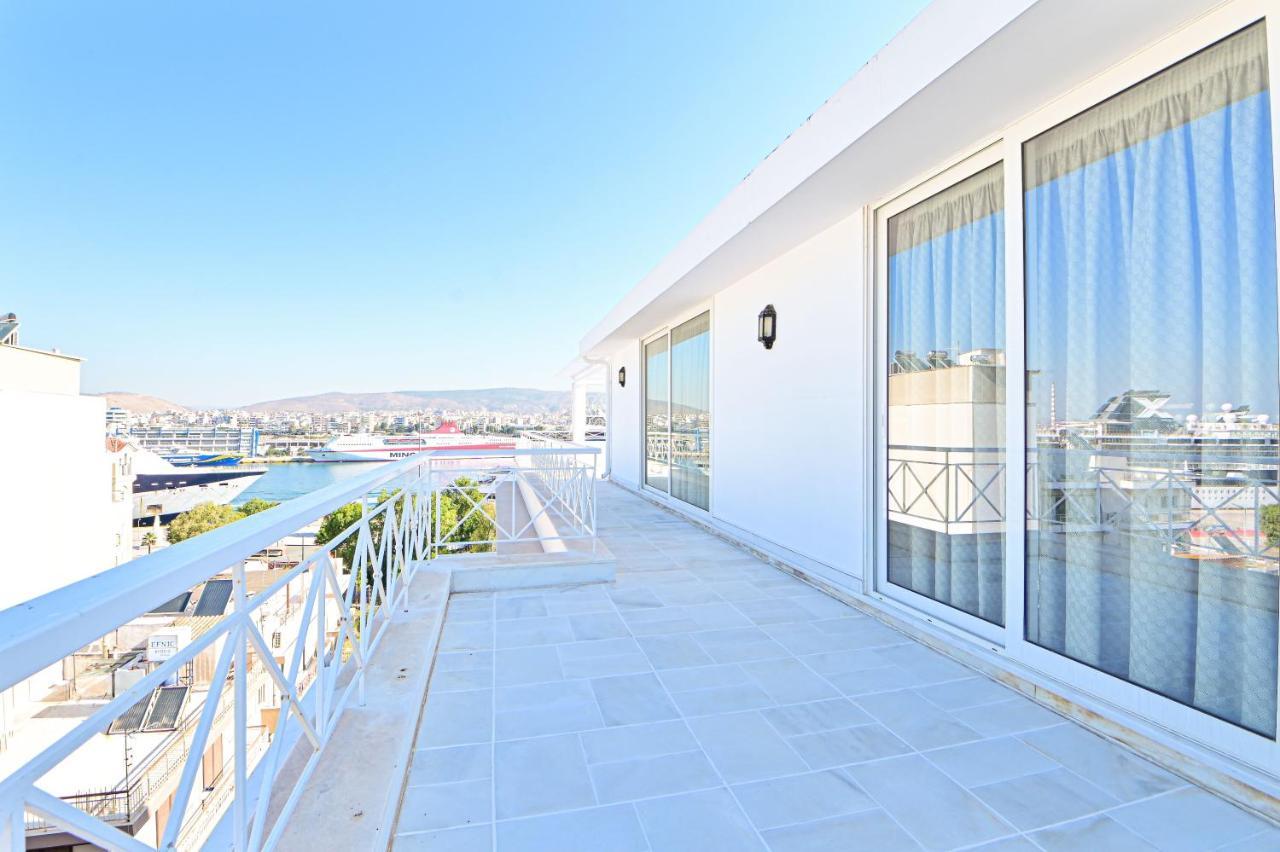 Charming Apartment With A Sea View Terrace Piraeus Bagian luar foto