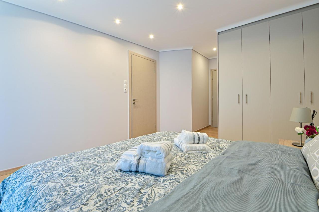 Charming Apartment With A Sea View Terrace Piraeus Bagian luar foto